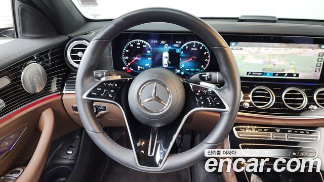 Mercedes-Benz E-Class 2021 — photo 19