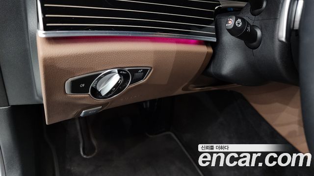 Mercedes-Benz E-Class 2021 — photo 27