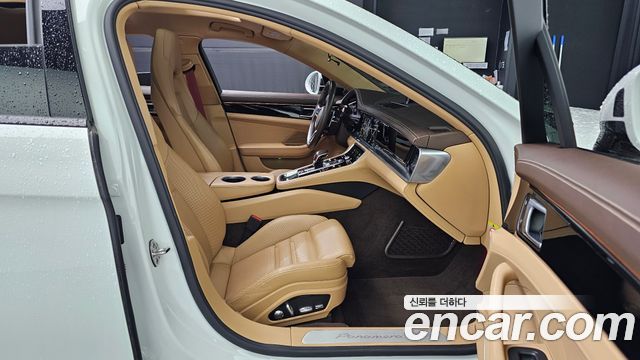 Porsche Panamera 2018 — photo 12