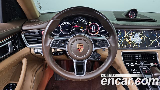 Porsche Panamera 2018 — photo 14