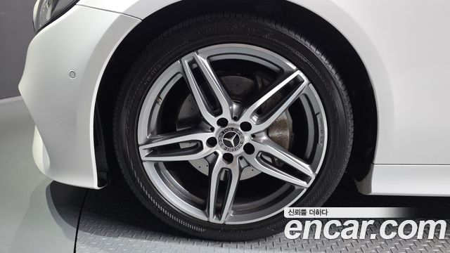 Mercedes-Benz E-Class 2018 — photo 5