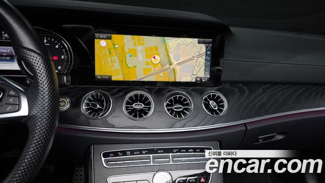 Mercedes-Benz E-Class 2018 — photo 20