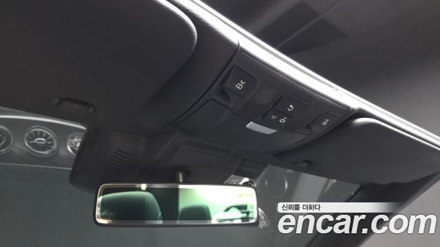 Mercedes-Benz E-Class 2018 — photo 25