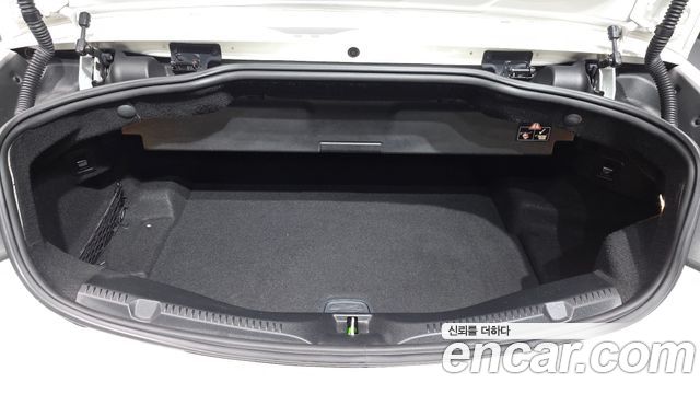 Mercedes-Benz E-Class 2018 — photo 26