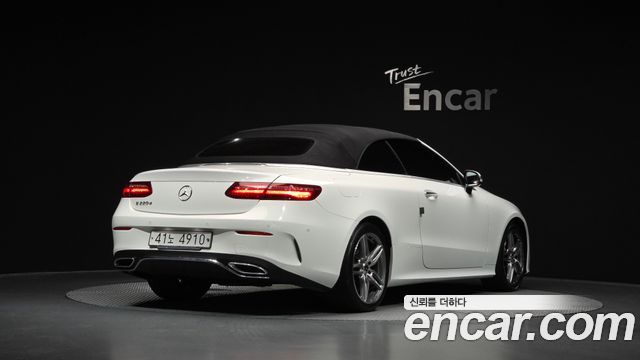 Mercedes-Benz E-Class 2018 — photo 31
