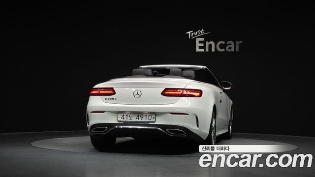 Mercedes-Benz E-Class 2018 — photo 33