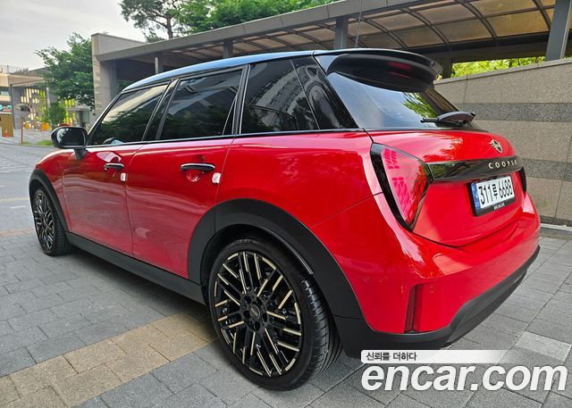 Mini Cooper 2025 — photo 4
