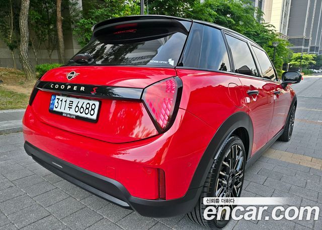 Mini Cooper 2025 — photo 6