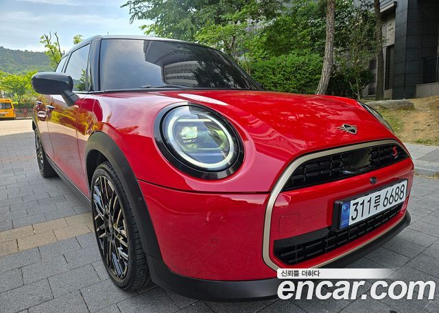 Mini Cooper 2025 — photo 8