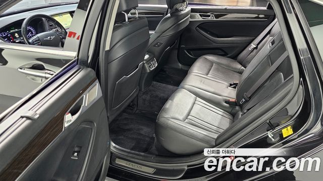 Genesis G80 2018 — photo 12