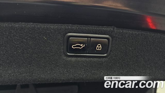 Genesis G80 2018 — photo 16