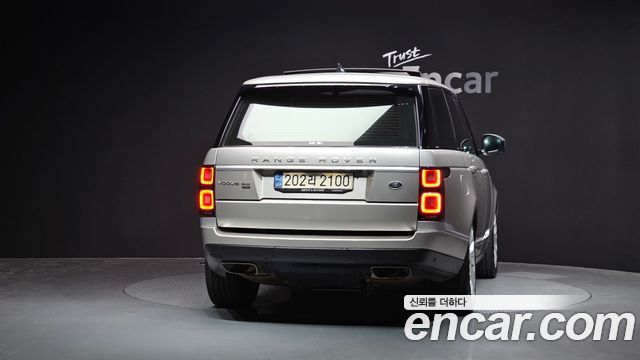 Land Rover Range Rover 2021 — photo 4