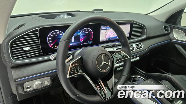 Mercedes-Benz GLE-Class 2025 — photo 13
