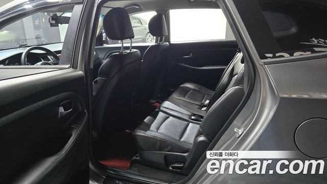Kia Carens 2016 — photo 11