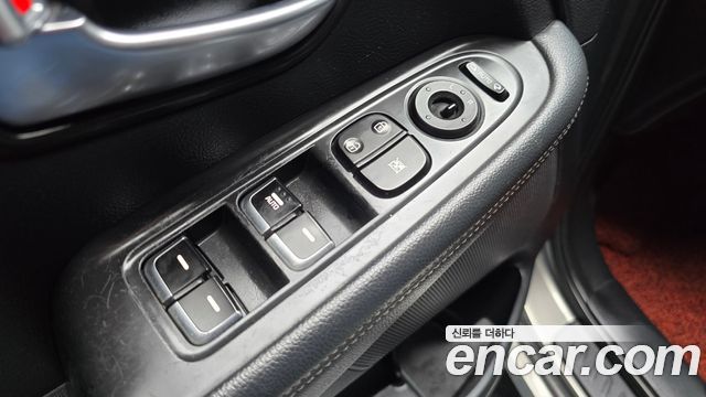 Kia Carens 2016 — photo 14