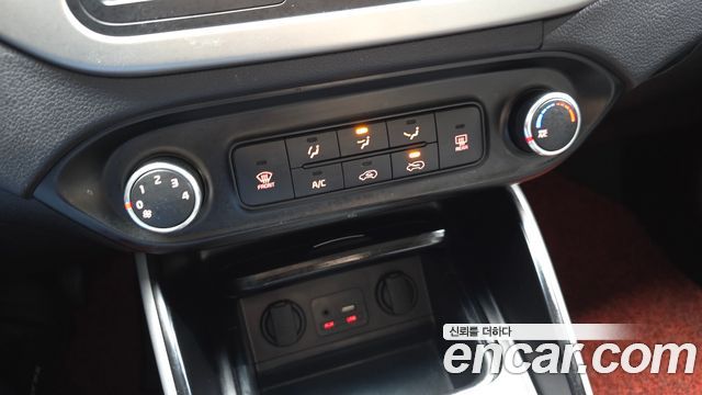 Kia Carens 2016 — photo 18