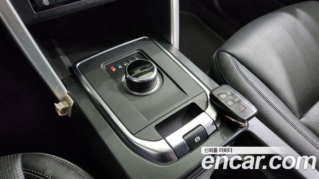 Land Rover Discovery Sport 2019 — photo 9