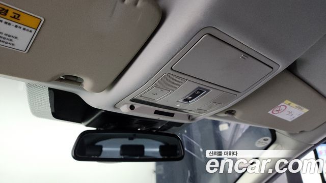 Land Rover Discovery Sport 2019 — photo 17