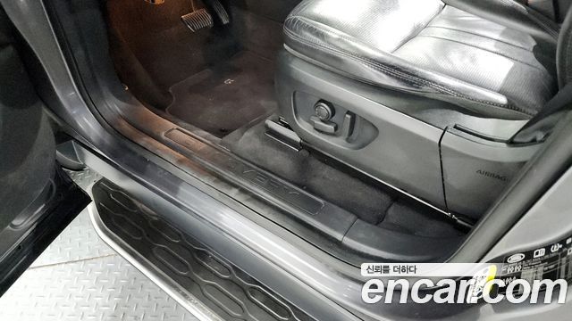 Land Rover Discovery Sport 2019 — photo 18