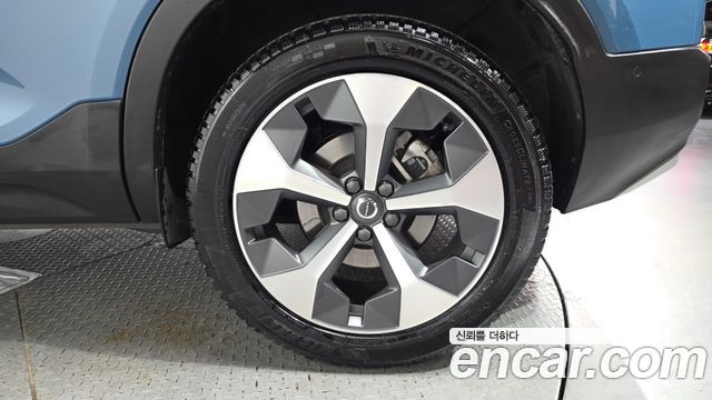 Volvo XC40 2023 — photo 7