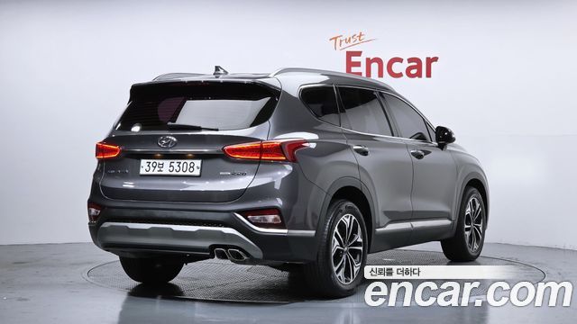 Hyundai Santafe 2019 — photo 2