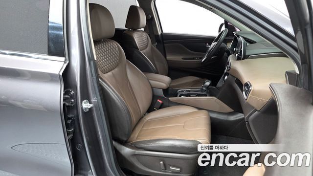 Hyundai Santafe 2019 — photo 11