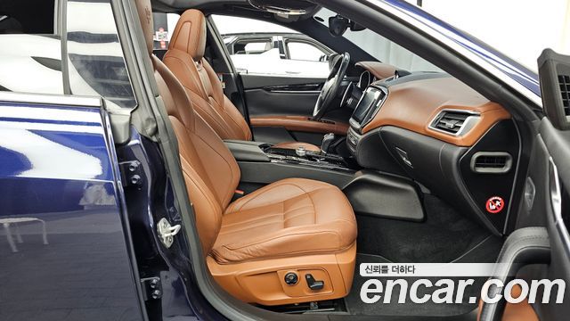 Maserati Ghibli 2018 — photo 11