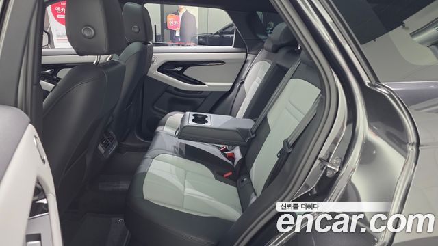 Land Rover Range Rover Evoque 2026 — photo 4