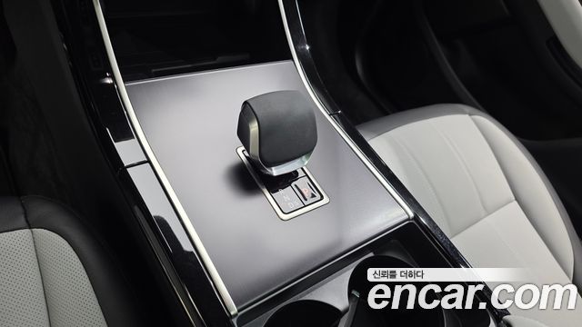 Land Rover Range Rover Evoque 2026 — photo 13