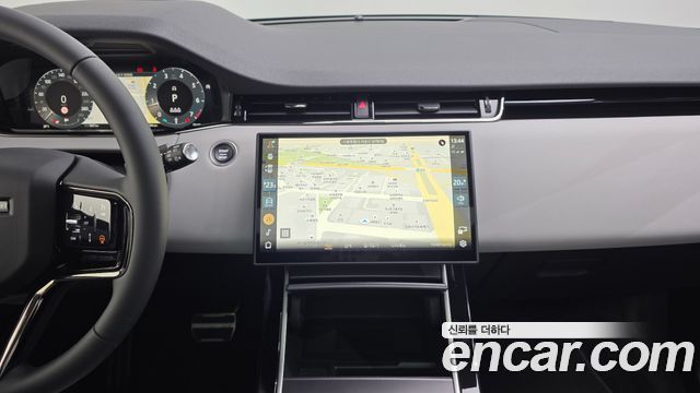 Land Rover Range Rover Evoque 2026 — photo 14