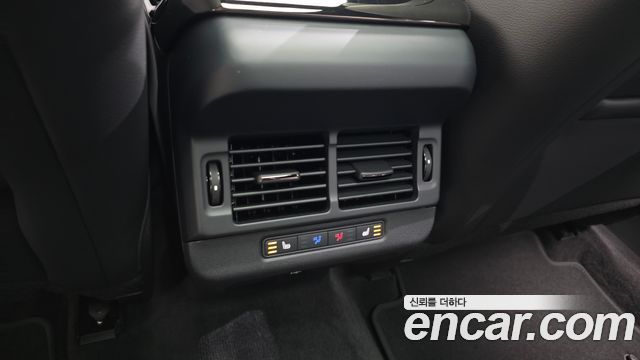 Land Rover Range Rover Evoque 2026 — photo 18