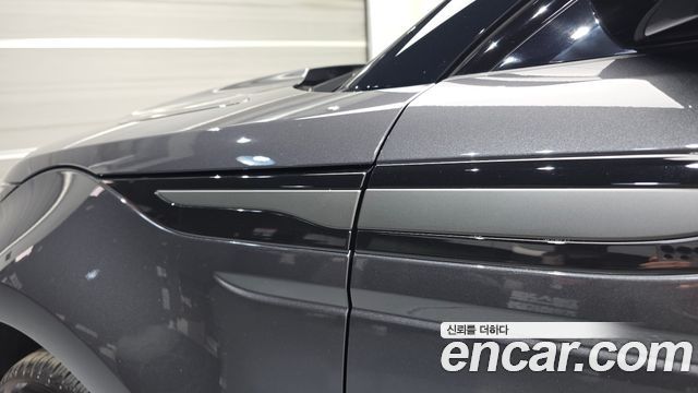 Land Rover Range Rover Evoque 2026 — photo 20