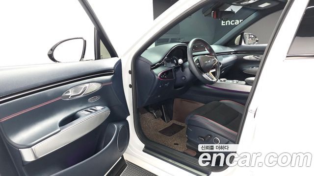 Genesis GV70 2023 — photo 10