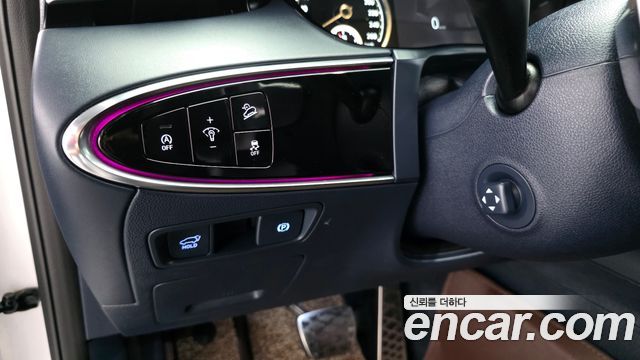Genesis GV70 2023 — photo 17