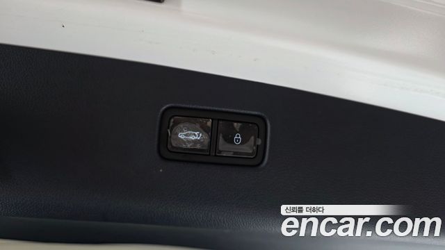 Genesis GV70 2023 — photo 19