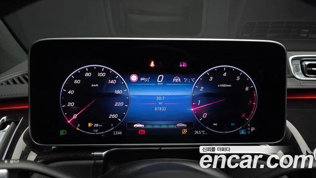 Mercedes-Benz S-Class 2021 — photo 8