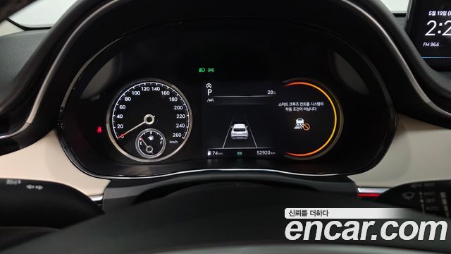 Genesis GV70 2021 — photo 11