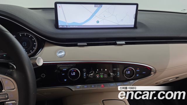 Genesis GV70 2021 — photo 20