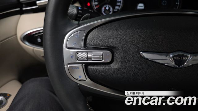 Genesis GV70 2021 — photo 23