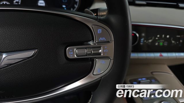 Genesis GV70 2021 — photo 24