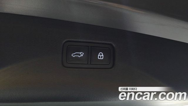 Genesis GV70 2021 — photo 26