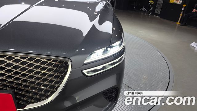 Genesis GV70 2021 — photo 8