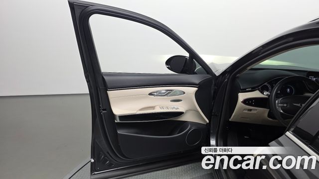 Genesis GV70 2021 — photo 14