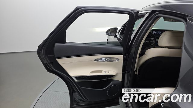 Genesis GV70 2021 — photo 15