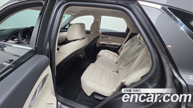 Genesis GV70 2021 — photo 16