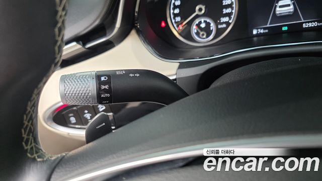 Genesis GV70 2021 — photo 30