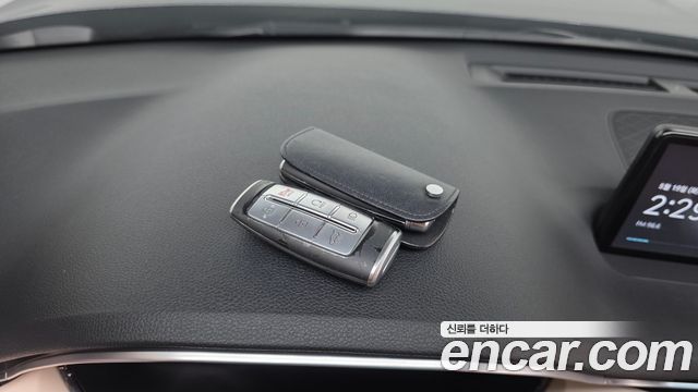 Genesis GV70 2021 — photo 31