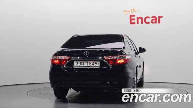 Toyota Camry 2017 — photo 4