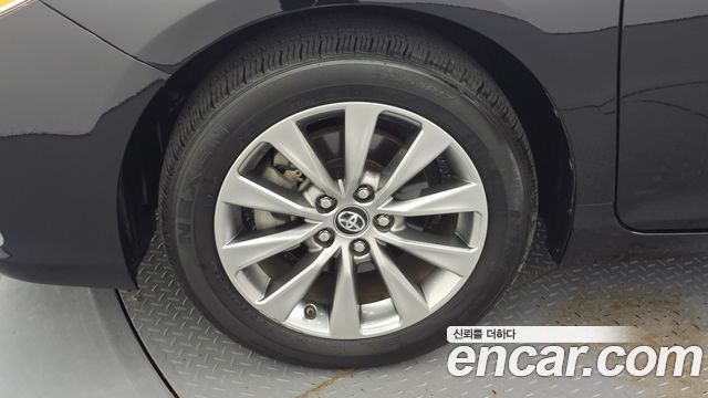 Toyota Camry 2017 — photo 5