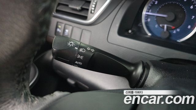 Toyota Camry 2017 — photo 15